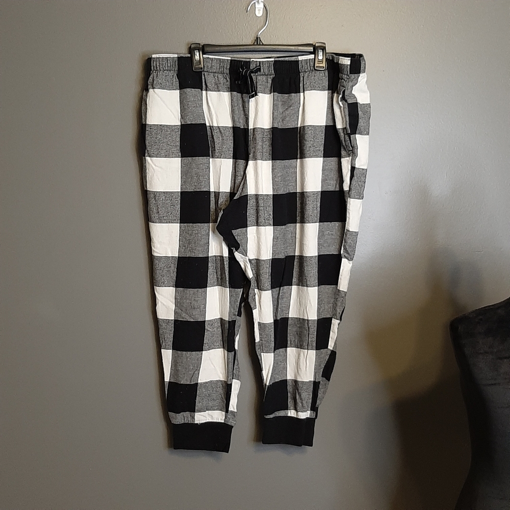 2x buffalo plaid pajamas